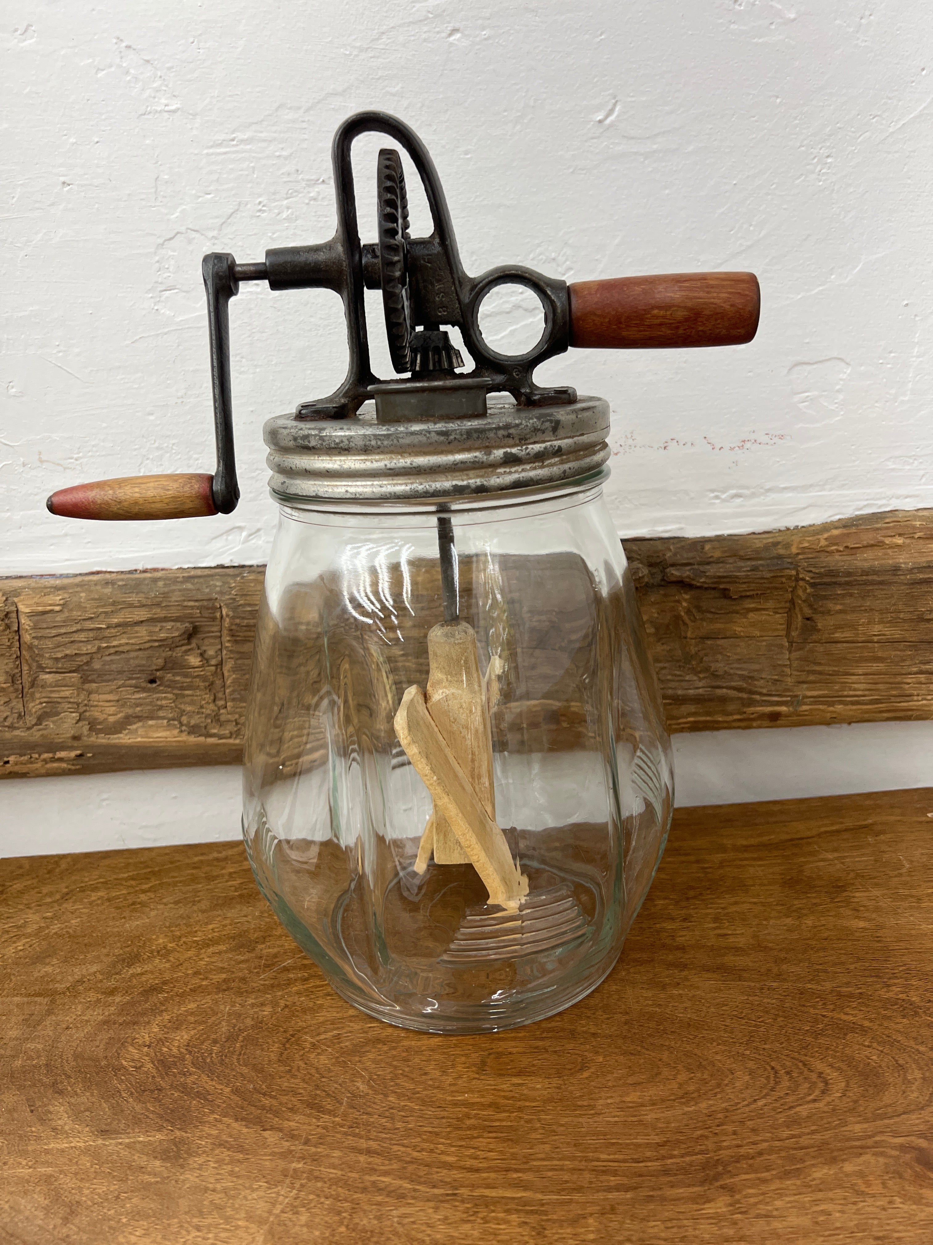 ヴィンテージボトル Antique Dazey No. 4 Glass Butter Churn with Wooden Paddles