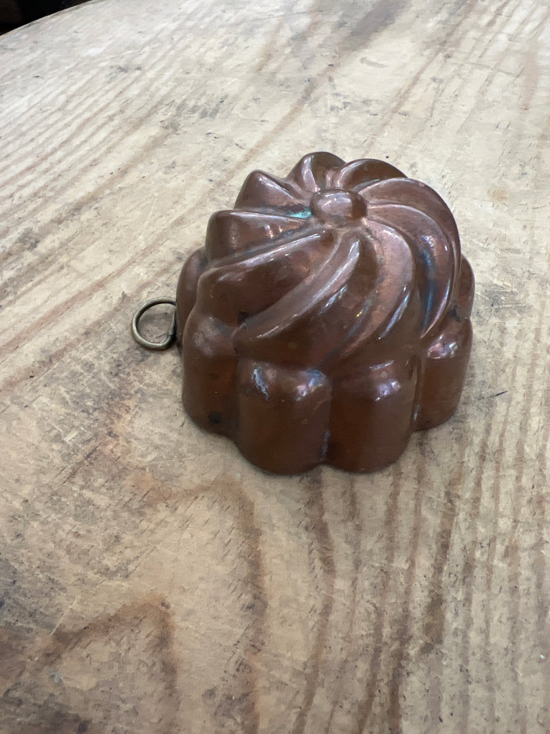 Antique Copper Swirl Pattern Mold