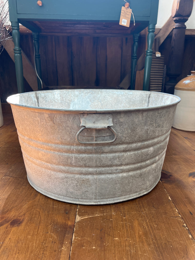 Vintage Galvanized Round Wash Tub with Handles