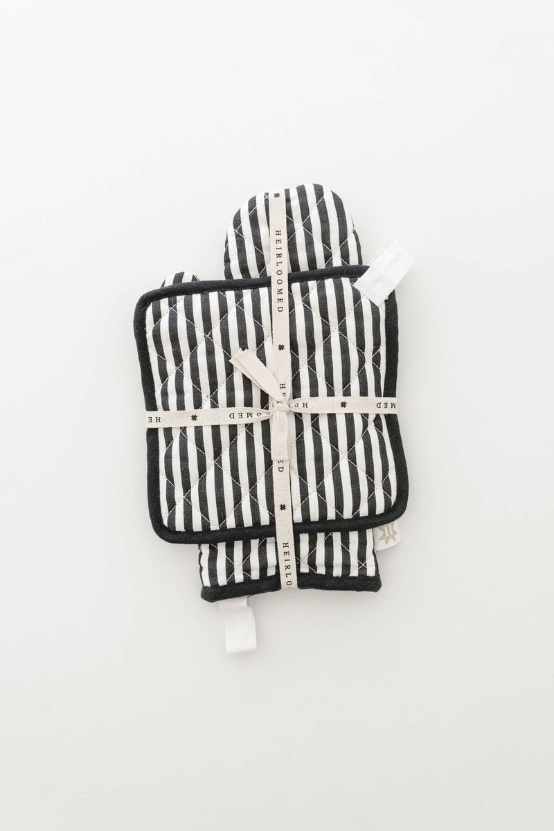 Keepsake Quilted Linen Oven Mitt + Potholder Set in Navy