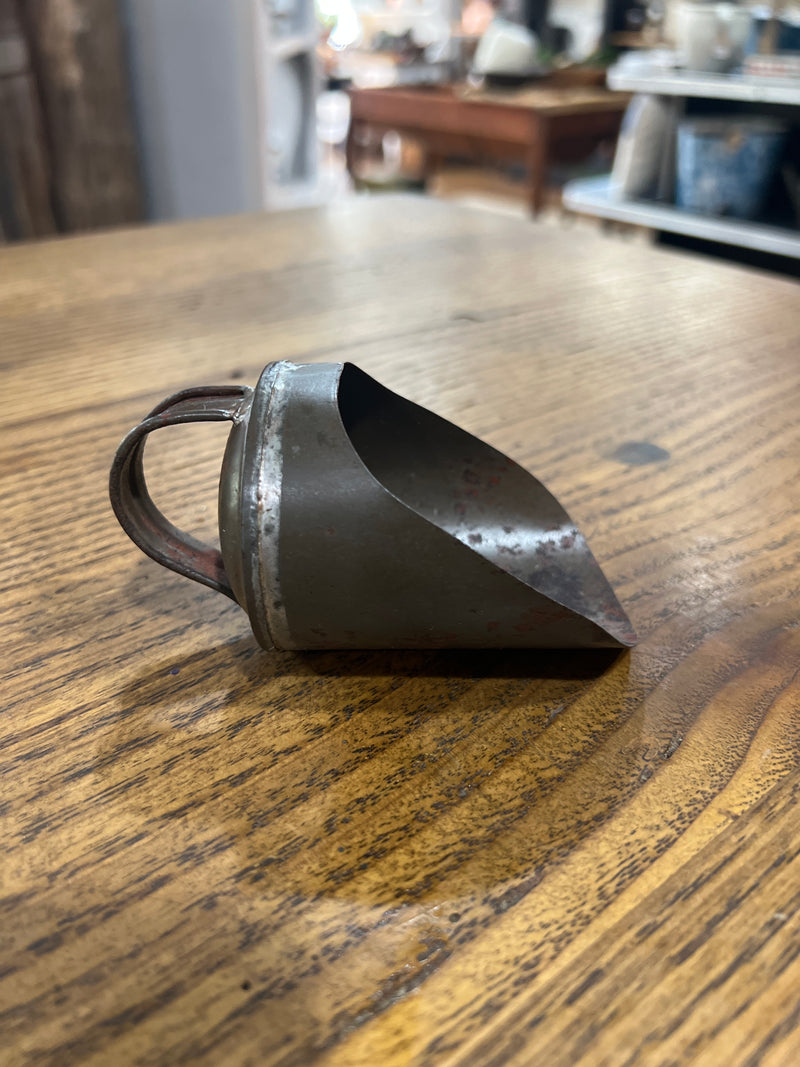 Vintage Small Tin Scoop