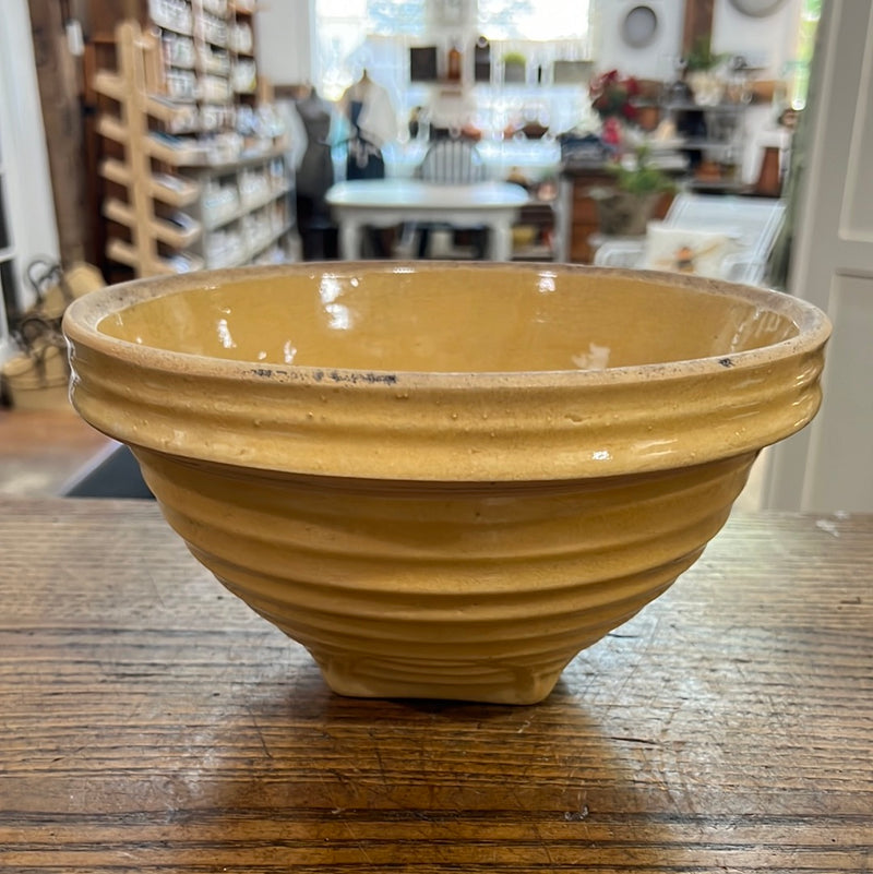 Vintage 9” McCoy Beehive Yellow Ware Bowl