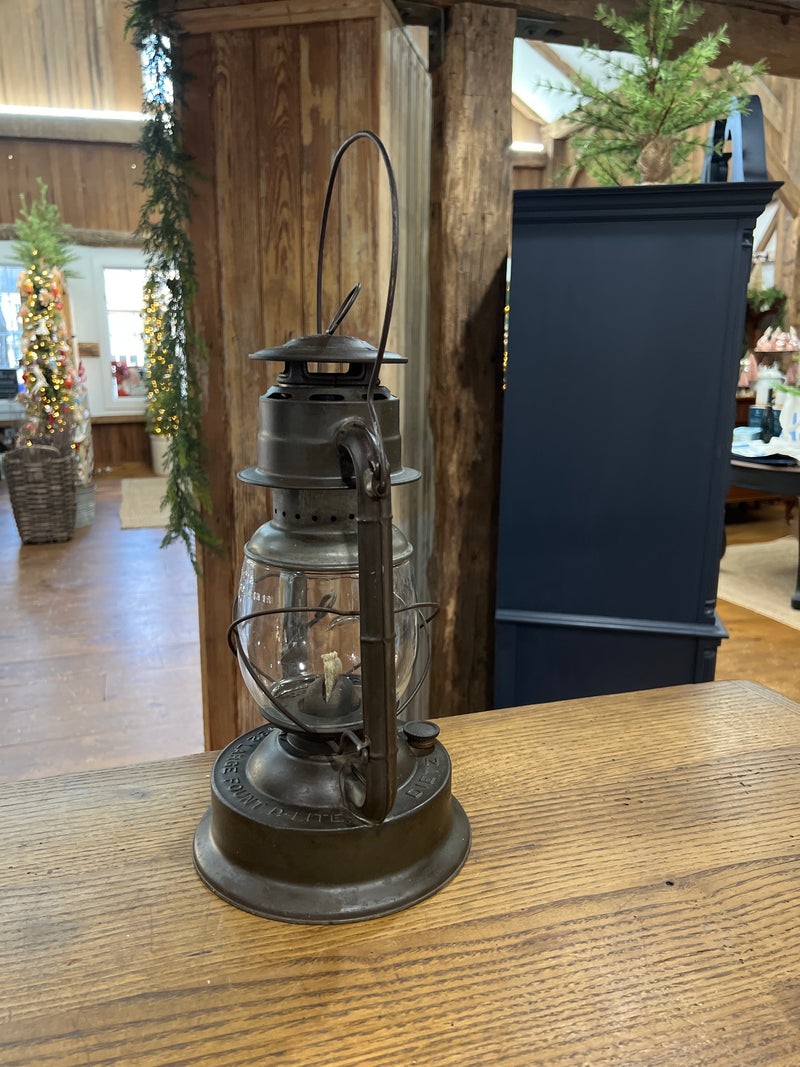 Antique Dietz Fount D-Lite Lantern