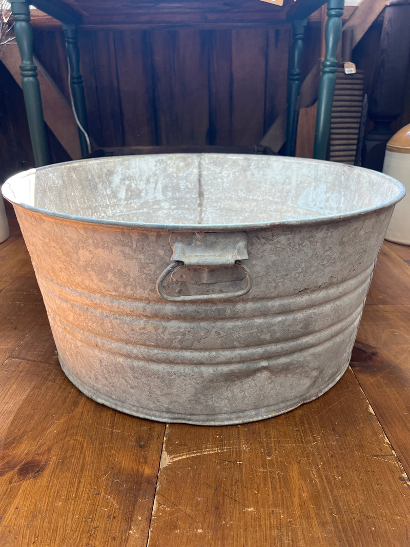 Vintage Galvanized Round Wash Tub with Handles