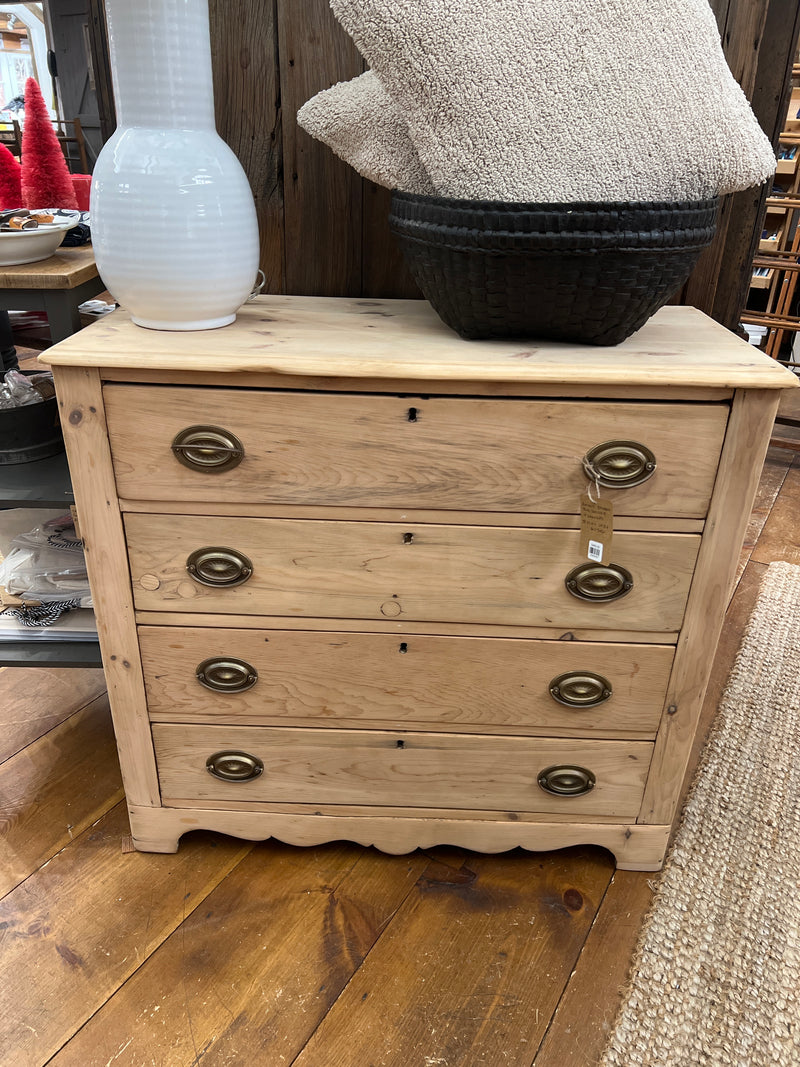 Scrub Pine Dresser - 4 Drawer