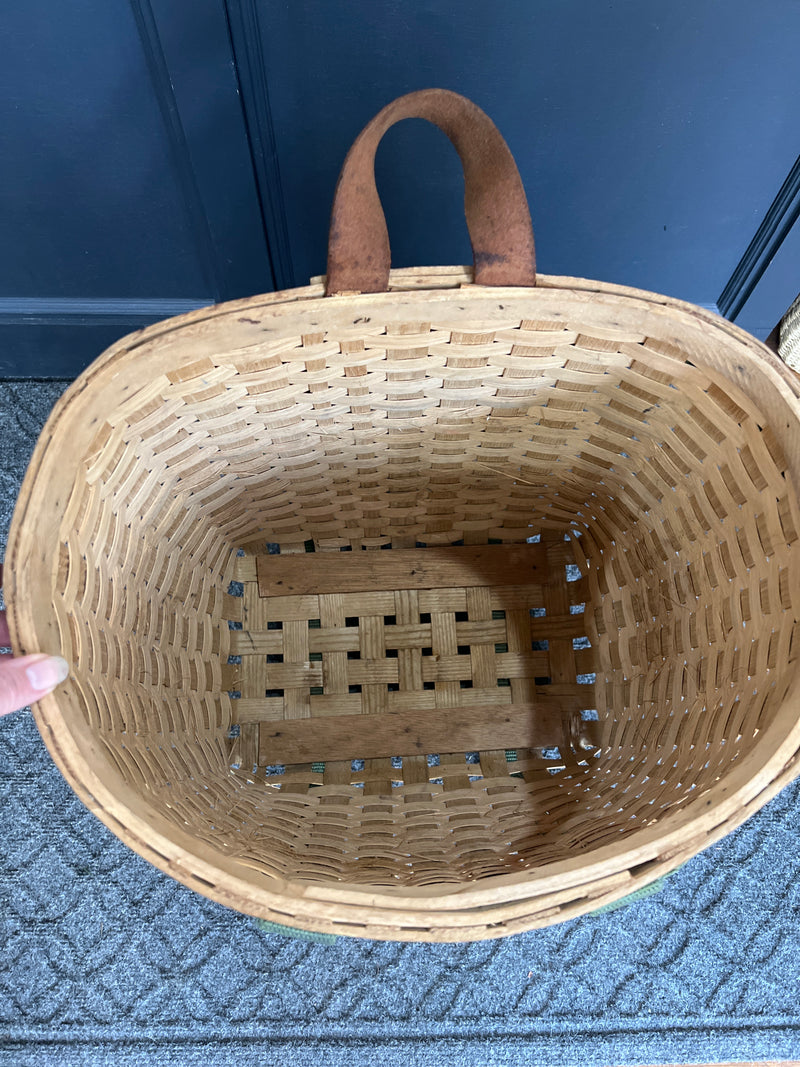 Vintage Adirondack Pack Trapper Basket