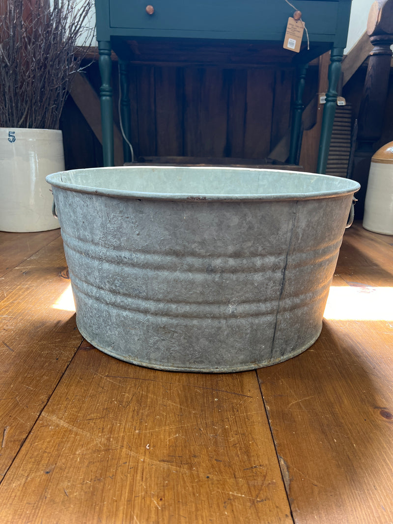 Vintage Galvanized Round Wash Tub with Handles