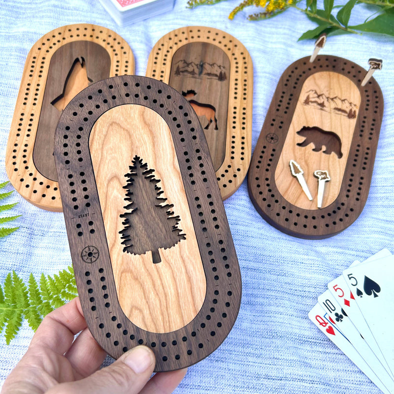 Wildlife Mini Travel Cribbage Board & Custom Pegs Set: Tree