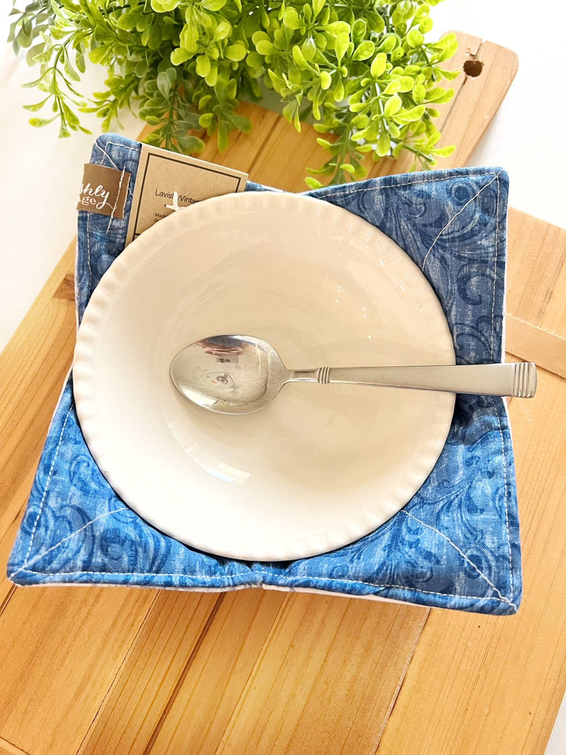 Blue Toile Chickens Bowl Cozy