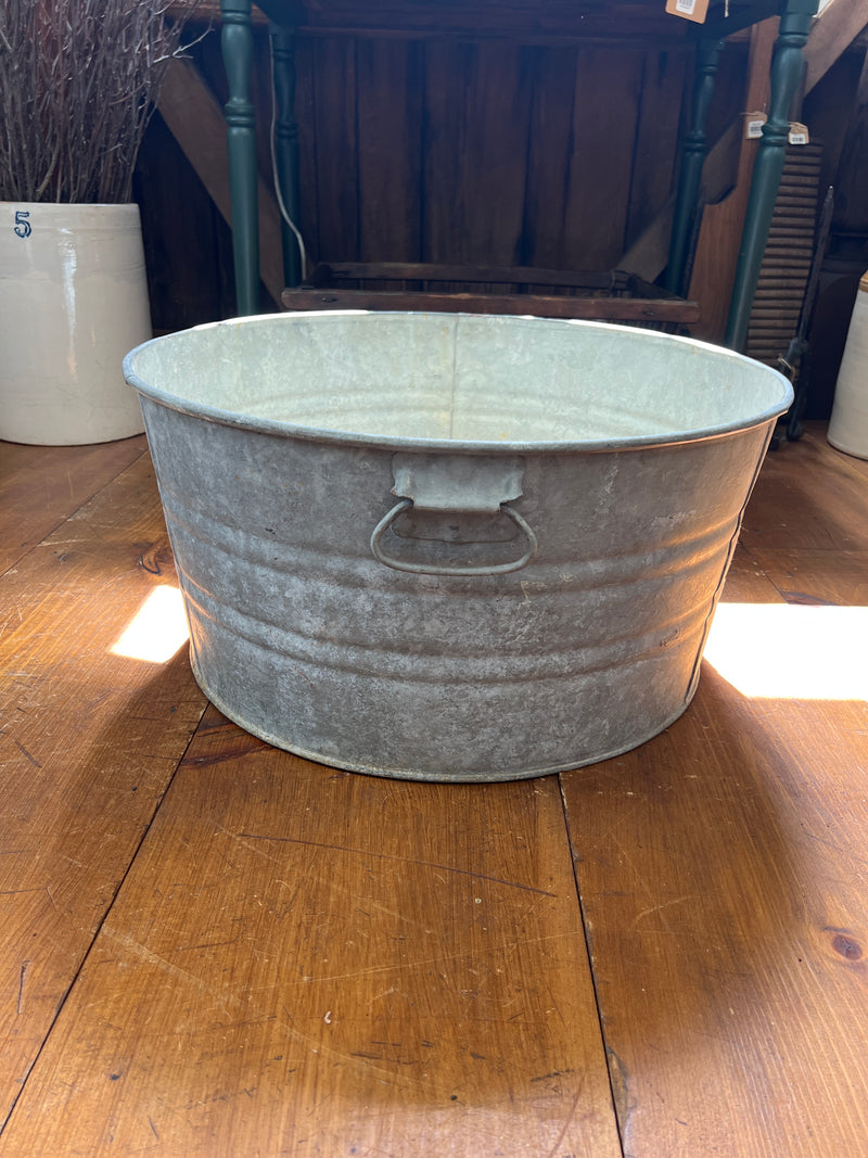 Vintage Galvanized Round Wash Tub with Handles