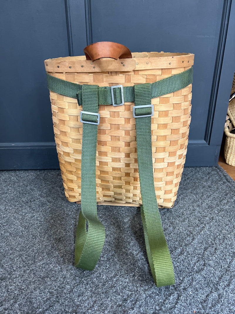 Vintage Adirondack Pack Trapper Basket