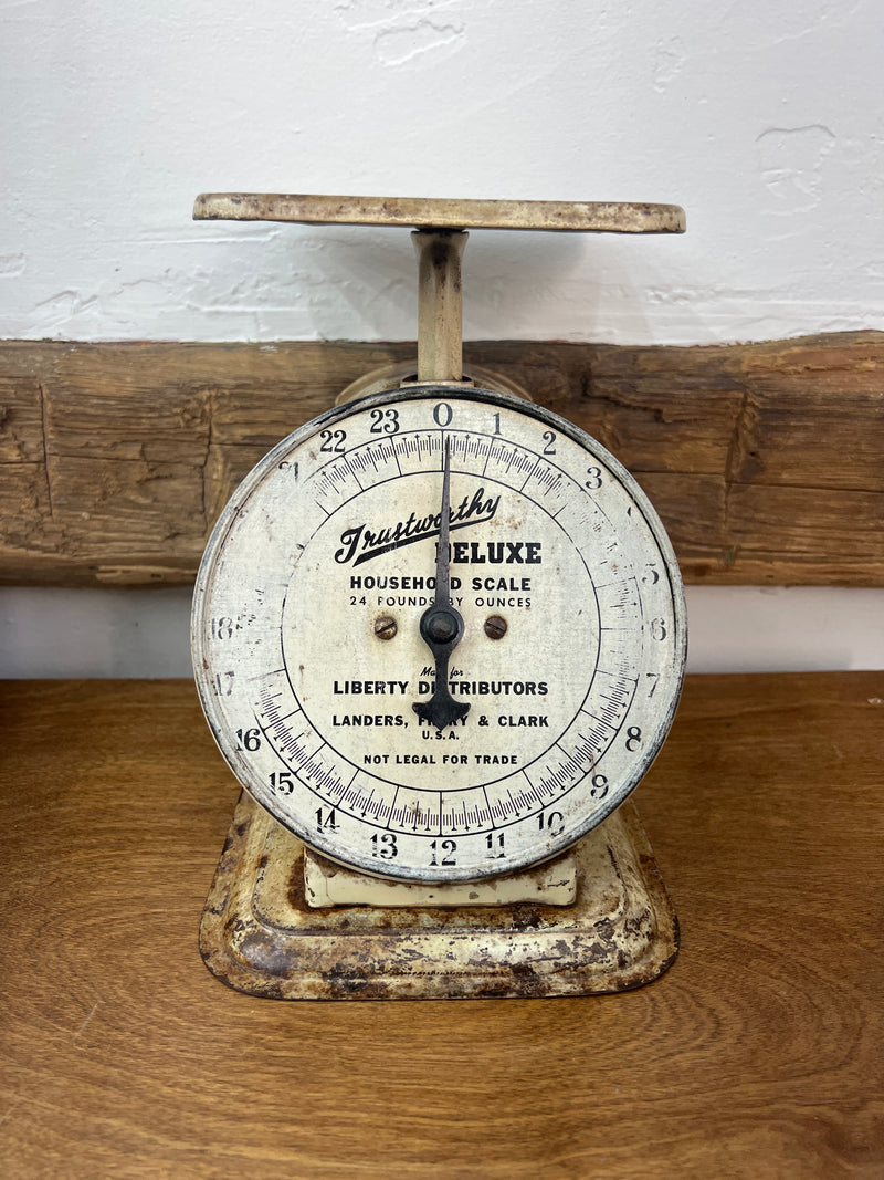 Vintage Household Kitchen Scale - Flanders, Frary & Clark