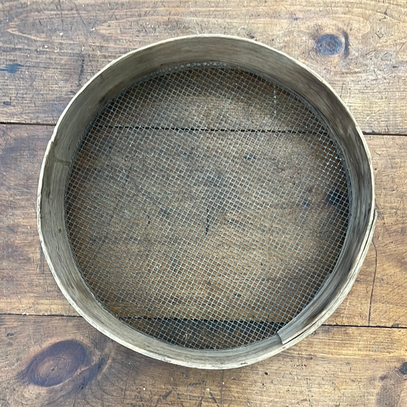 Vintage Sifter - 16.5"