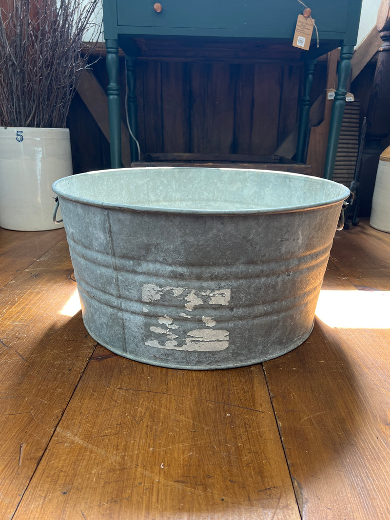 Vintage Galvanized Round Wash Tub with Handles