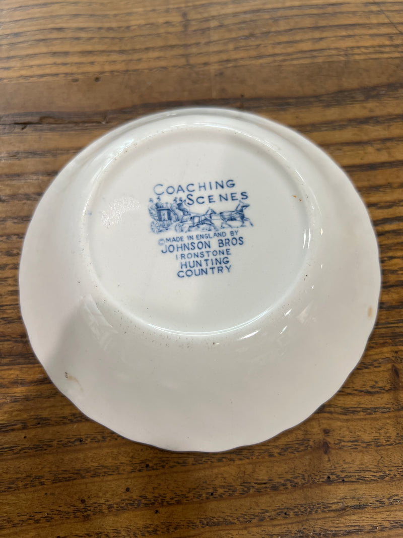 Vintage Johnson Bros. Coaching Scenes Hunting Country Fruit/Dessert Bowl
