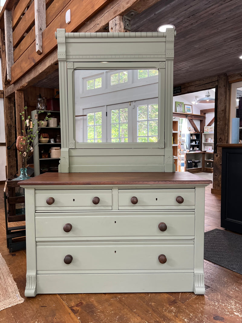 Vintage Oak 4 Drawer Dresser with Mirror