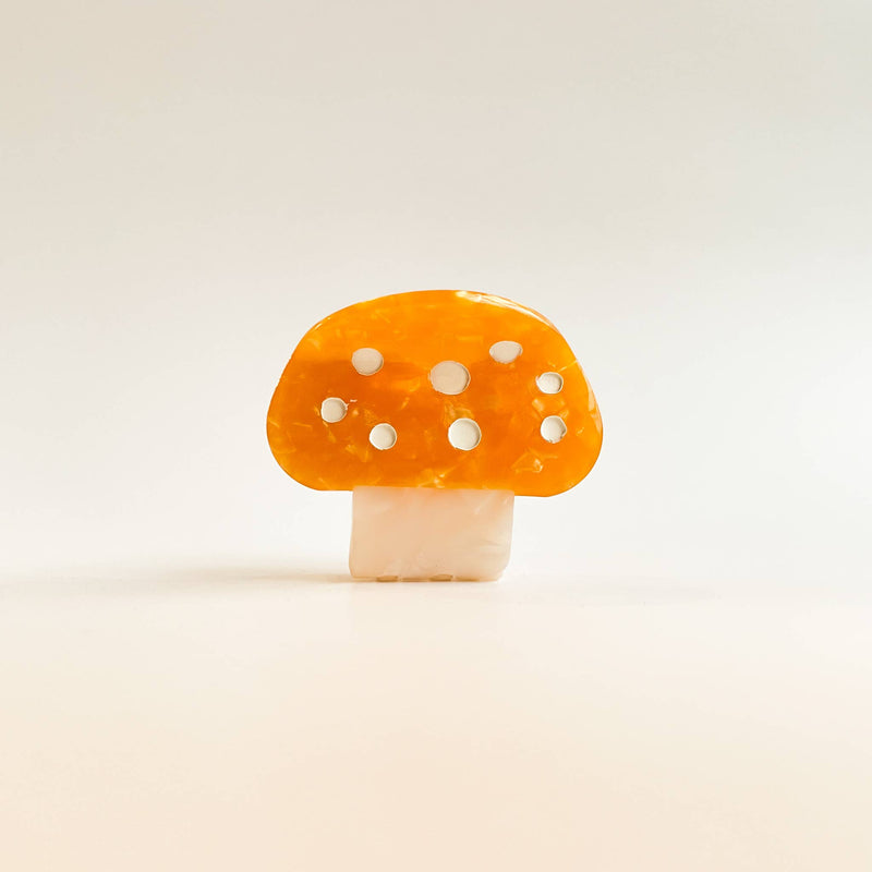 Alice | Small Mushroom Claw Clip