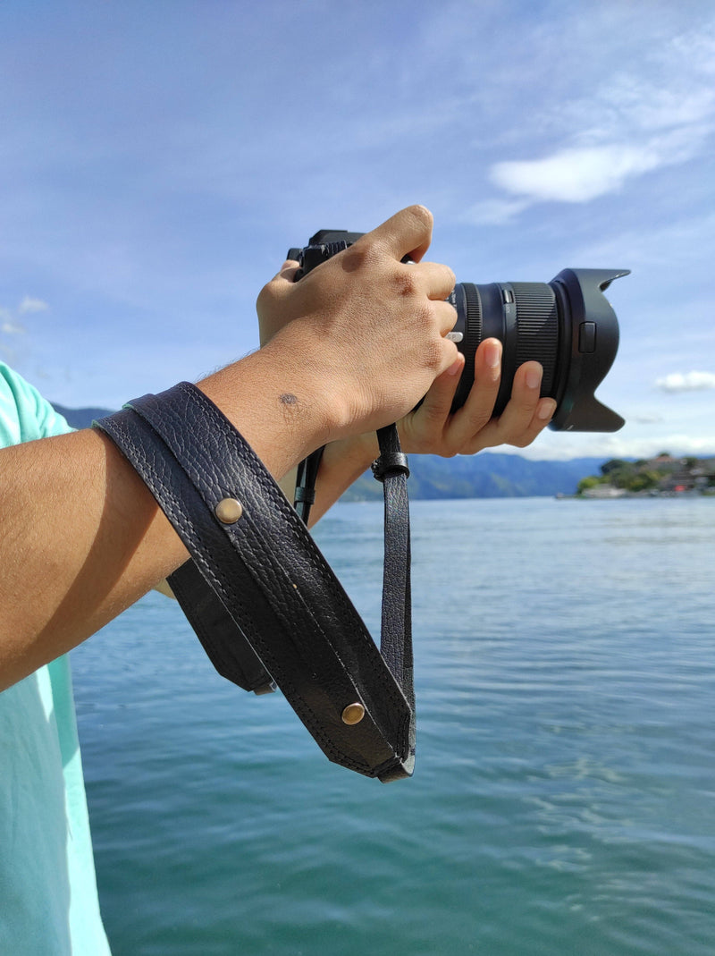 Leather Camera Strap: Black