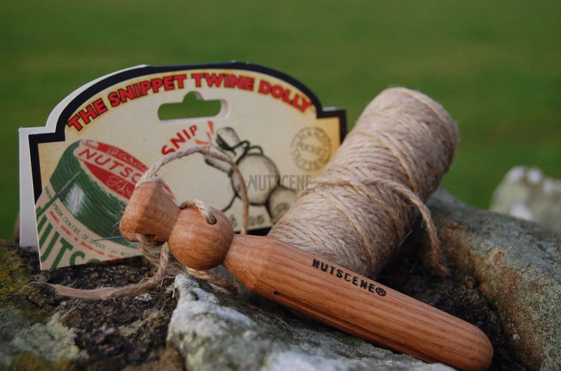 Snippet Twine Dolly Wearable Garden Twine Cutter