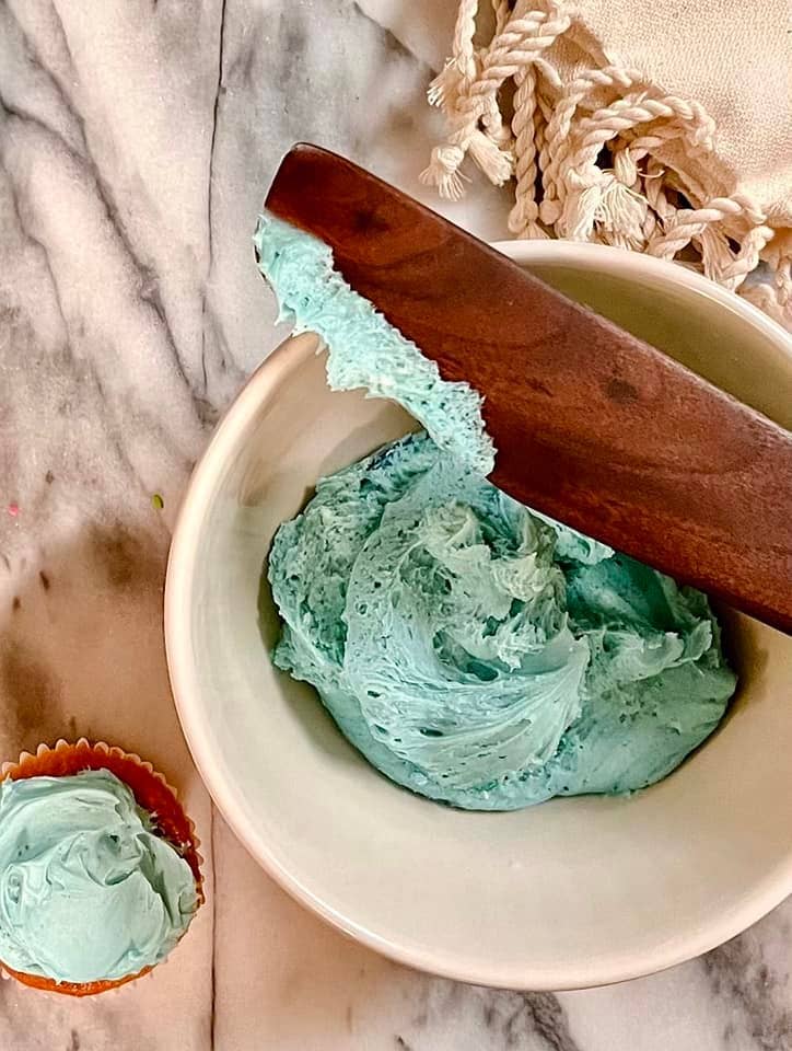 WOODEN ICING SPATULA