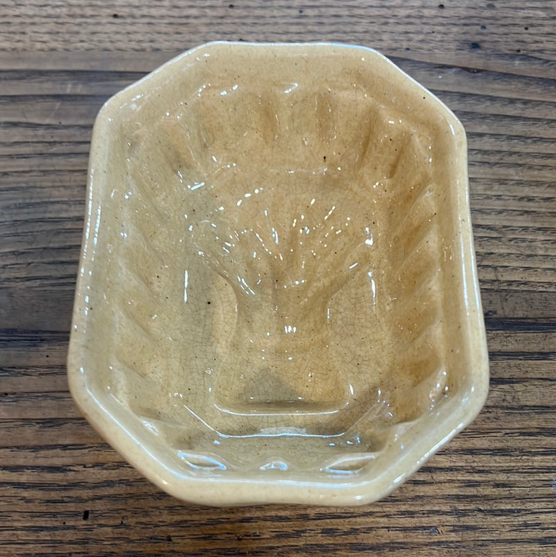 Vintage Yellow Ware Wheat Sheaf Pudding  Mold